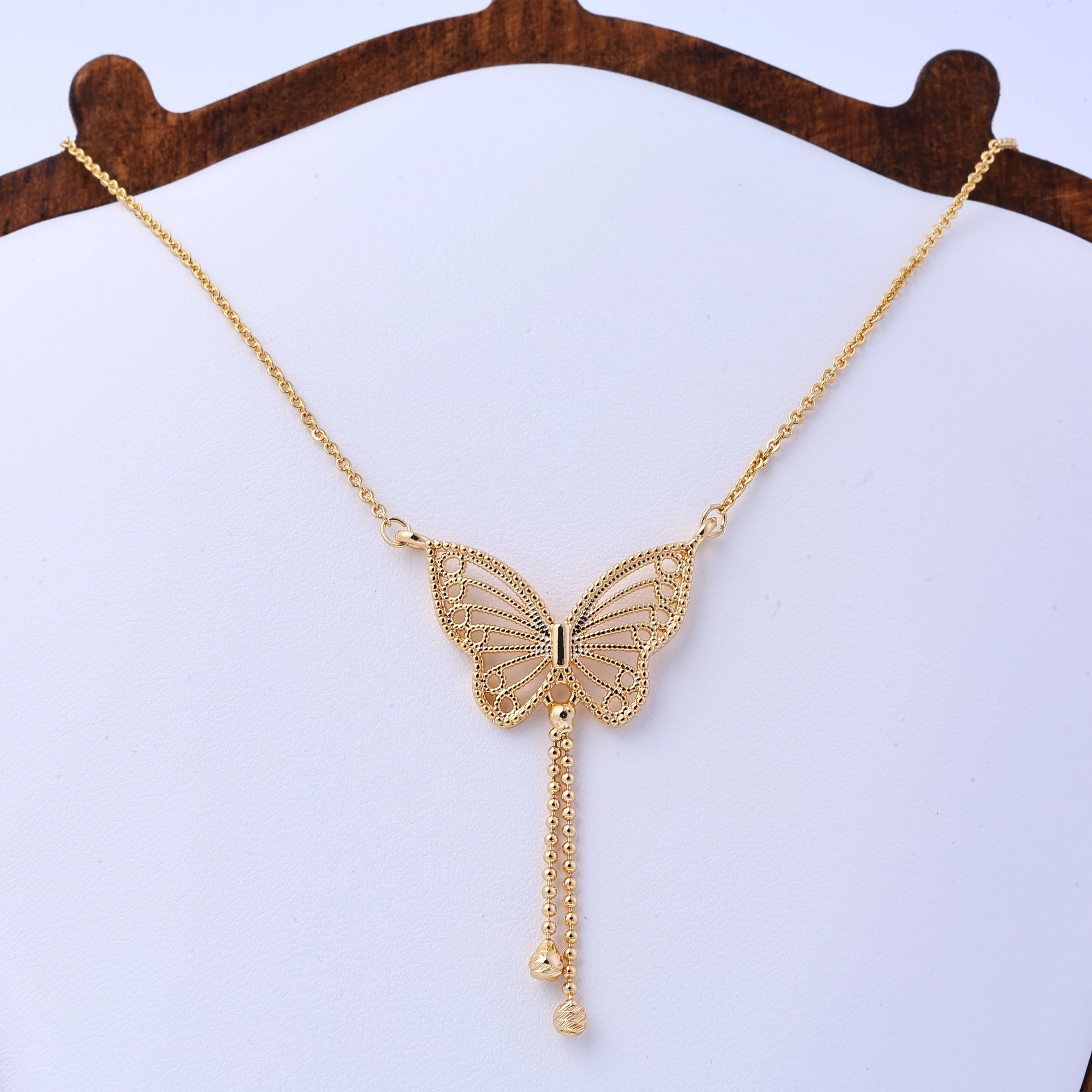 Colar de aço de titânio, item elegante, corrente de clavícula borboleta de camada dupla, novo item explosivo, temperamento versátil, n