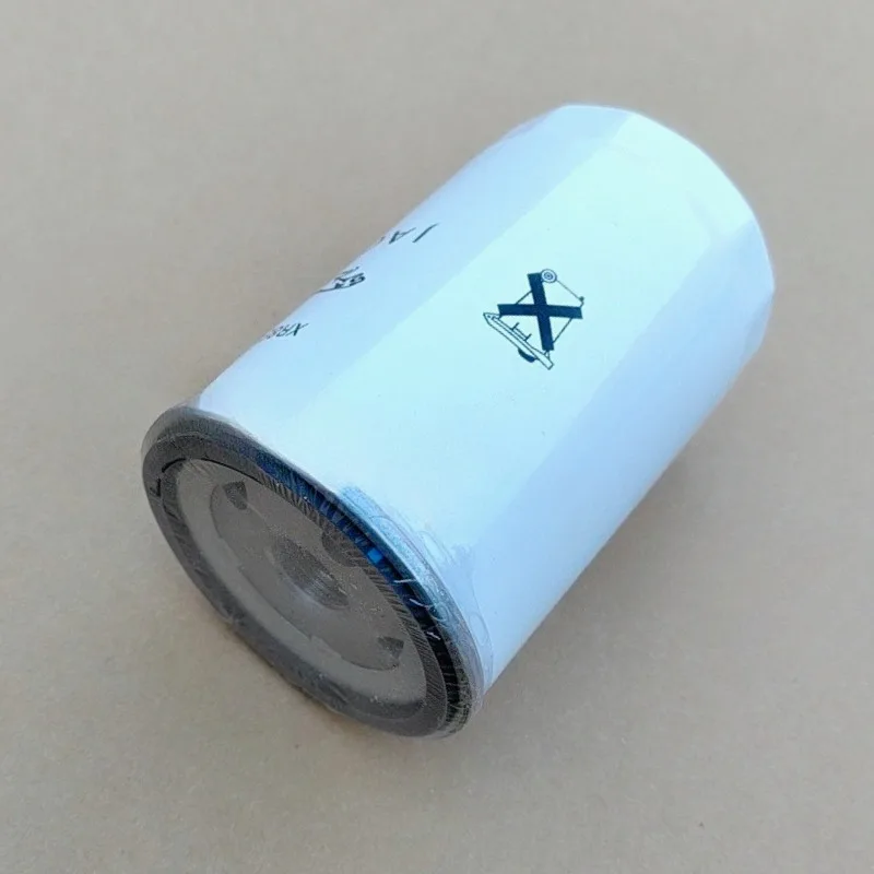

Car Oil Filter XR8E6714AB For JAGUAR S-TYPE II X-TYPE I XF I XJ 2.1 2.5 3.0 LAND ROVER DISCOVERY III 4.0 V6 Engine