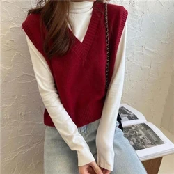 Korean Fashion Loose V-neck Sleeveless Daisy Embroidery Short Sweater Vest Women 2021 Spring Fall Knitted Pullover Vests Jumper