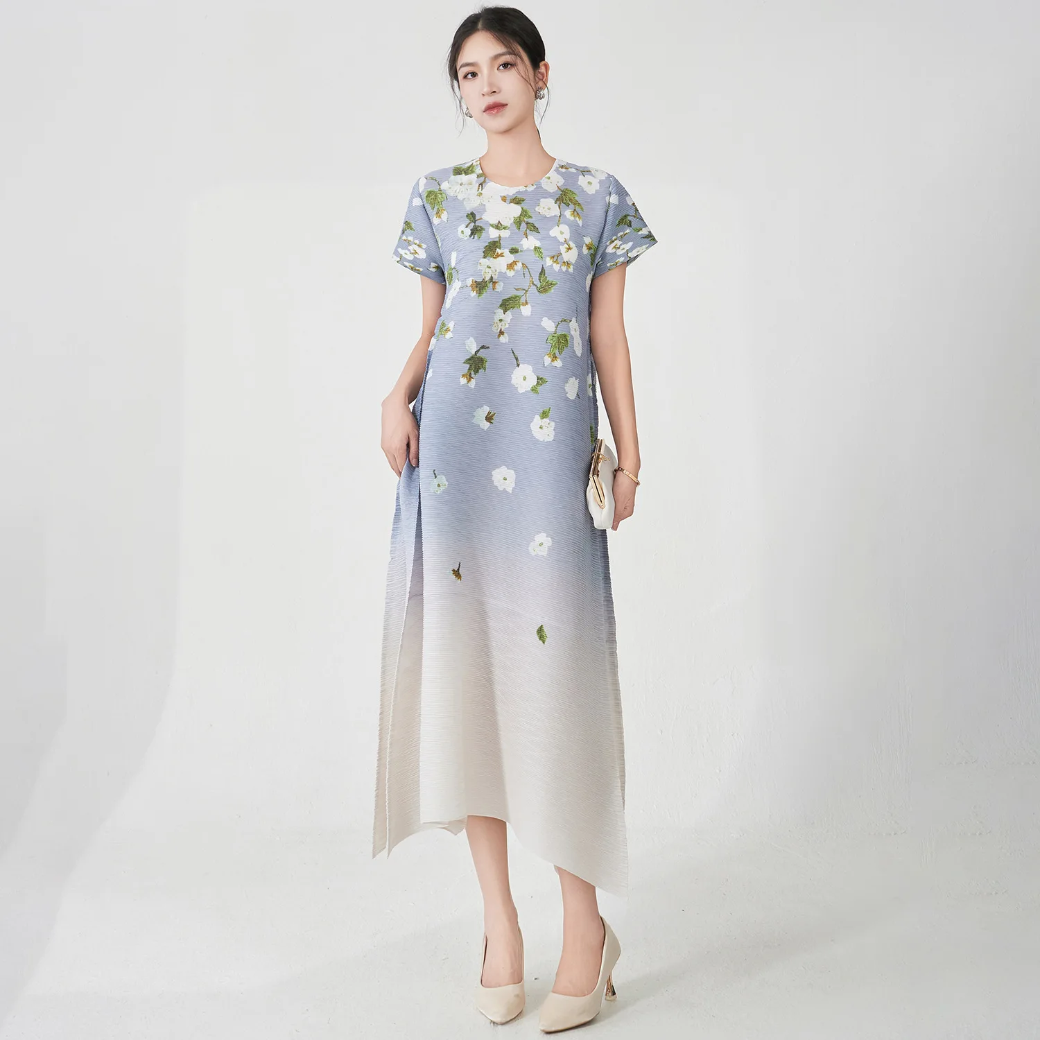 

Cross-Border round Neck Short Sleeve Floral Print Long Dress Women's Fashion Commute Style Loose Waist Polyester Fabric A-Lin...