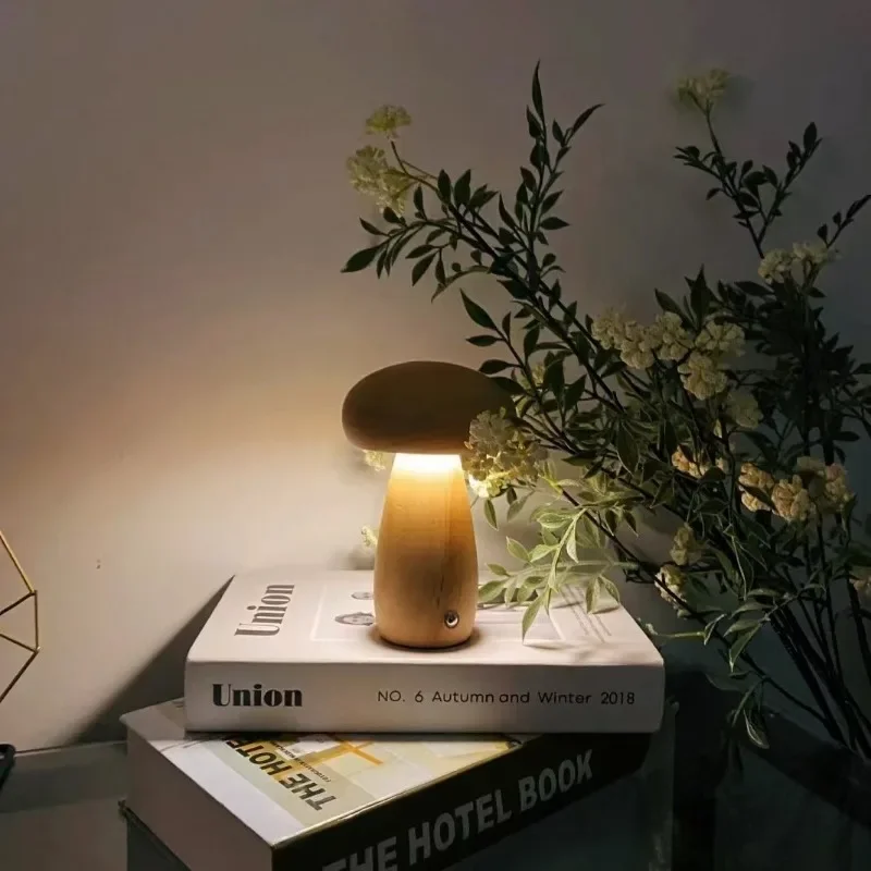 Desktop Lamp Creative Solid Wood Mushroom LED Lights Atmosphere Lamps for Room Decor Nordic Creative Gift Chargeable Table Lamps