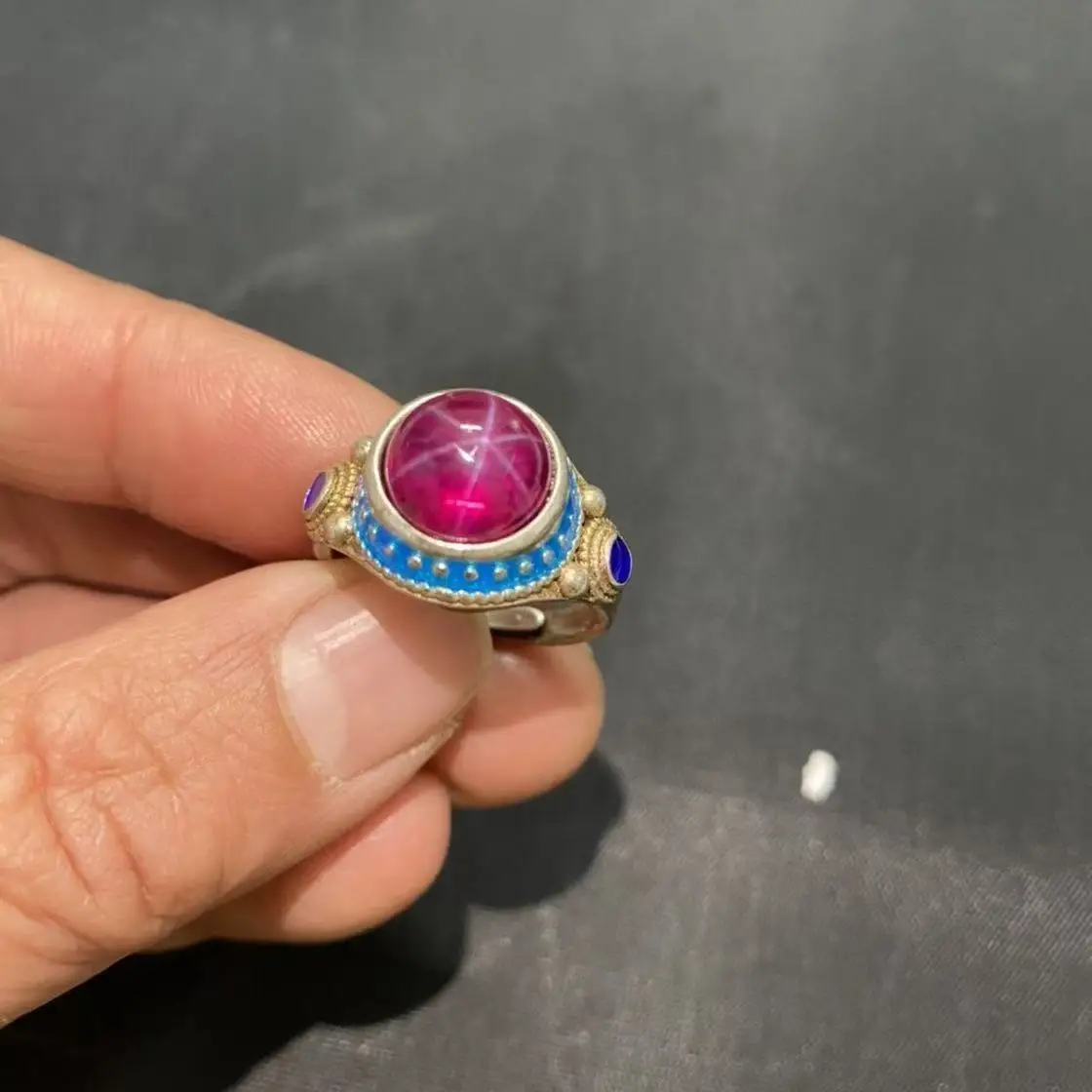 

Vintage Nepalese old silver ring handset star gemstone ring natal year gift Tibetan silver seedling silver jewelry