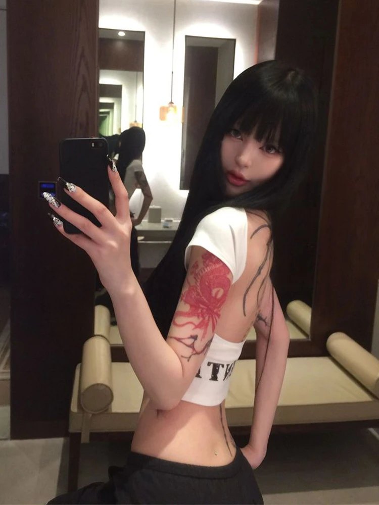 Seeslim Hotsweet Koszulki z grafiką bez pleców Krótki rękaw Nadruk Litera Letnie topy Slim Ubrania z lat 2000 Y2k T-shirty Odzież damska