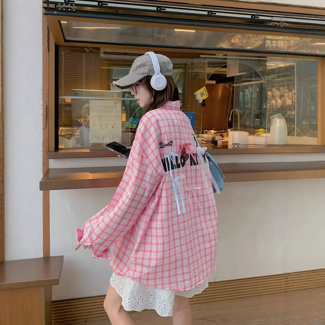 قميص MINISO Sweet مطبوع عليه حروف ثلاثية الأبعاد بأكمام طويلة مع فيونكة للنساء، نمط جديد لأوائل الخريف، نمط كسول، سترة رفيعة واقية من الشمس متعددة الاستخدامات