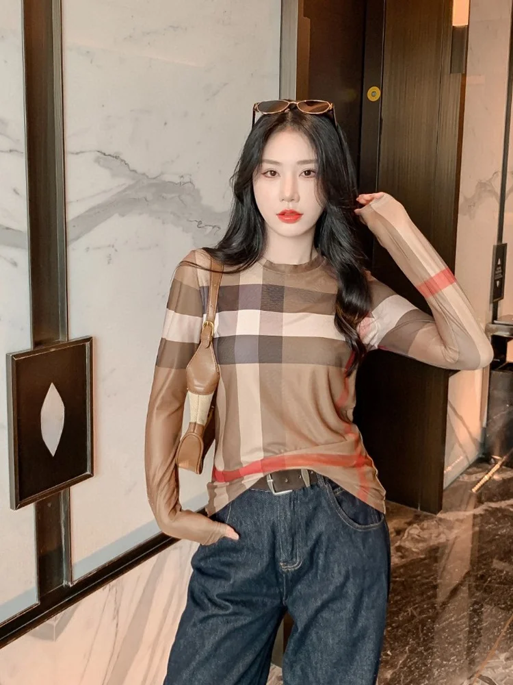 

Early Autumn British Style Classic Plaid Women's Slim Fit round Neck Long Sleeve Mesh Base T-Shirt Breathable Thin Material