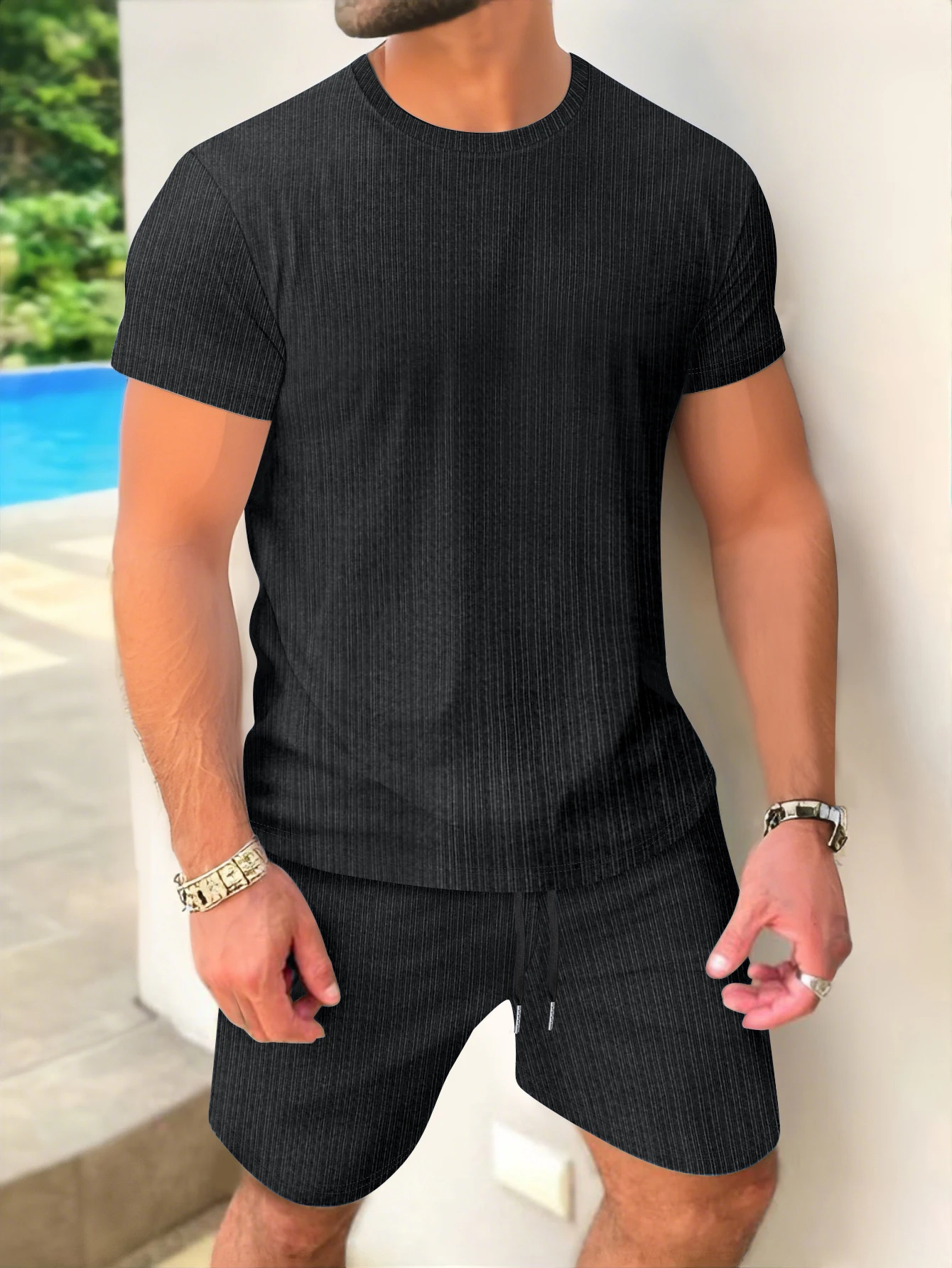 Summer men's short-sleeved and shorts set, simple and casual, high-quality outdoor men's wear, summer fashionable loose pullover