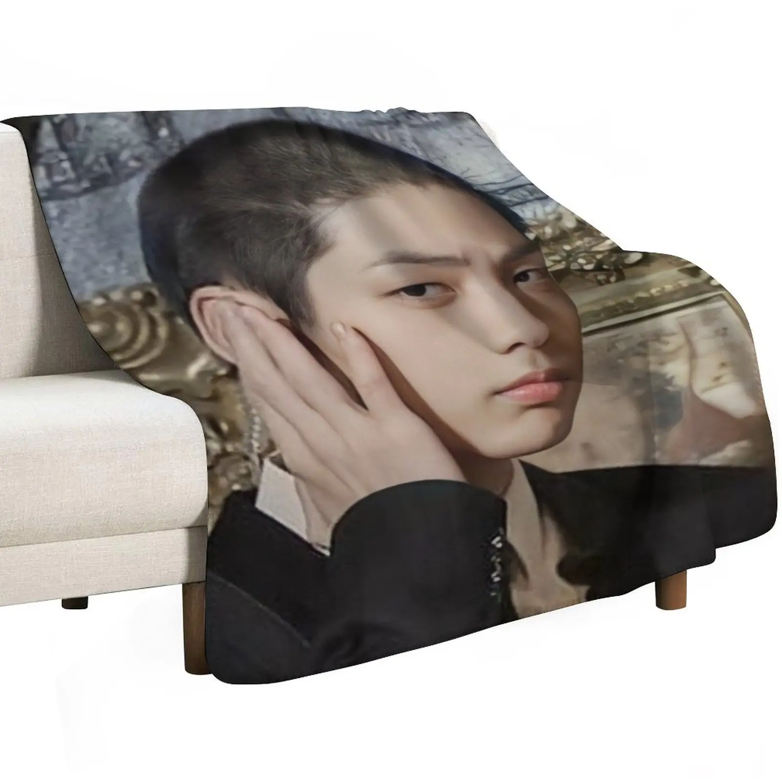 

Soobin meme txt Throw Blanket Sleeping Bag Bed heavy to sleep Fashion Sofas Blankets