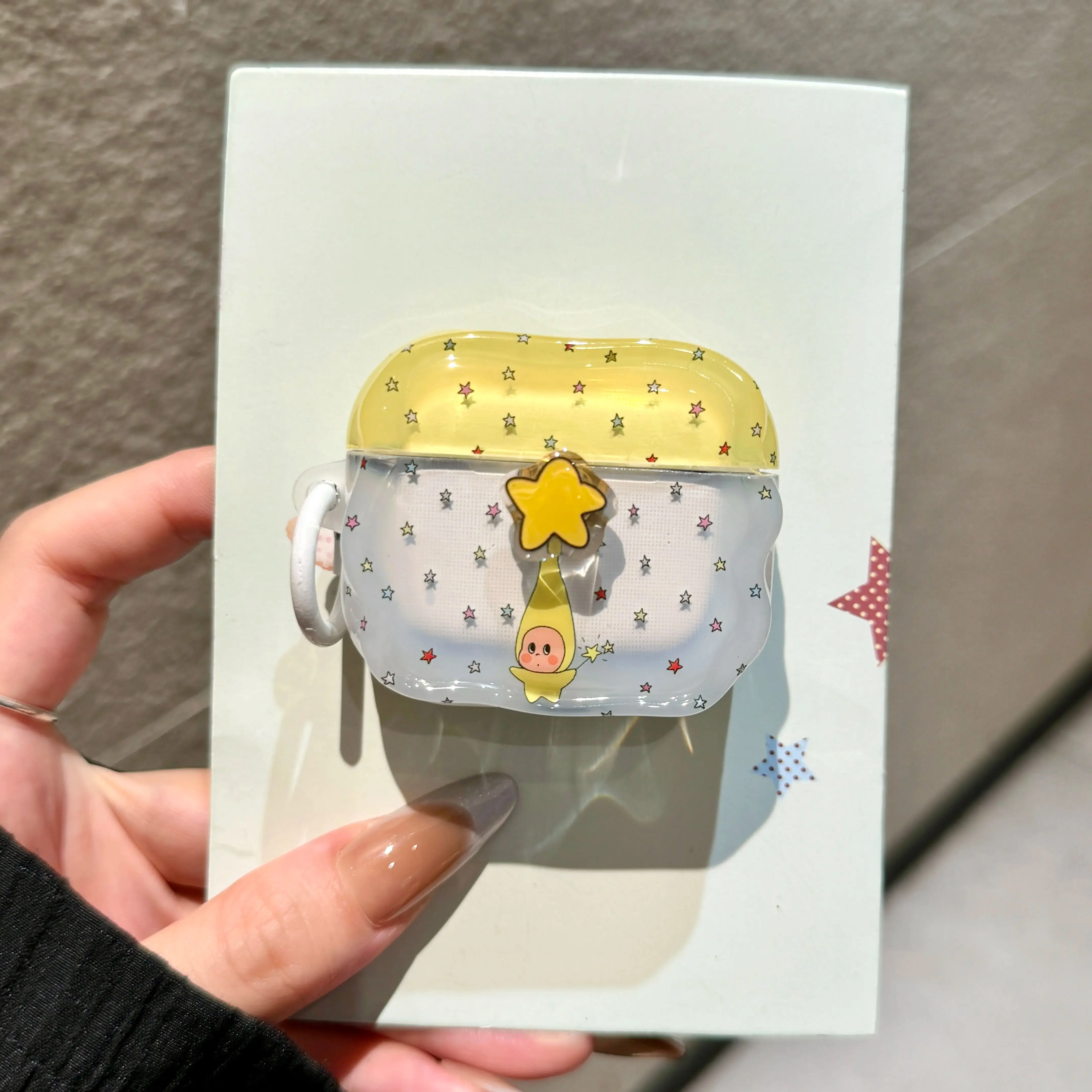 เคสซิลิโคนลายการ์ตูนเด็กน่ารักสำหรับ AirPods Pro3 1/2/3/4/Pro, ป้องกันแรงกระแทก พร้อมสายคล้องข้อมือ ดีไซน์แฟชั่นน่ารัก