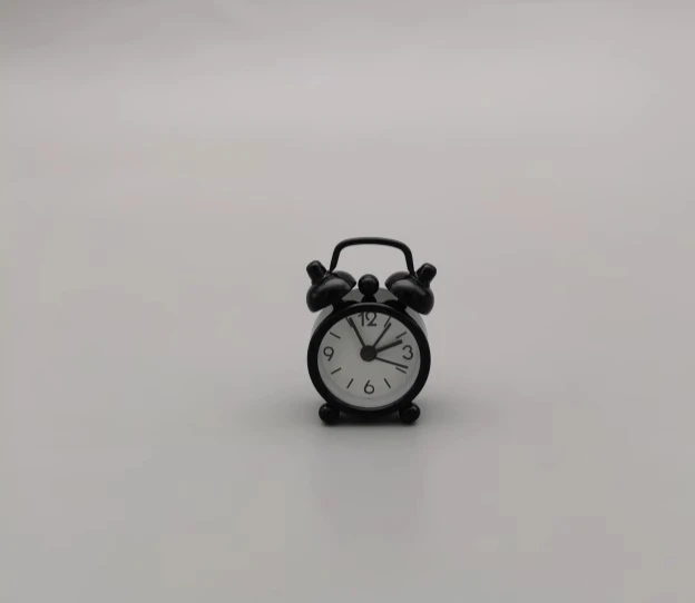Mini Alarm Clock Cute Moveable Time Alarm Metal Ultra Small Ornament