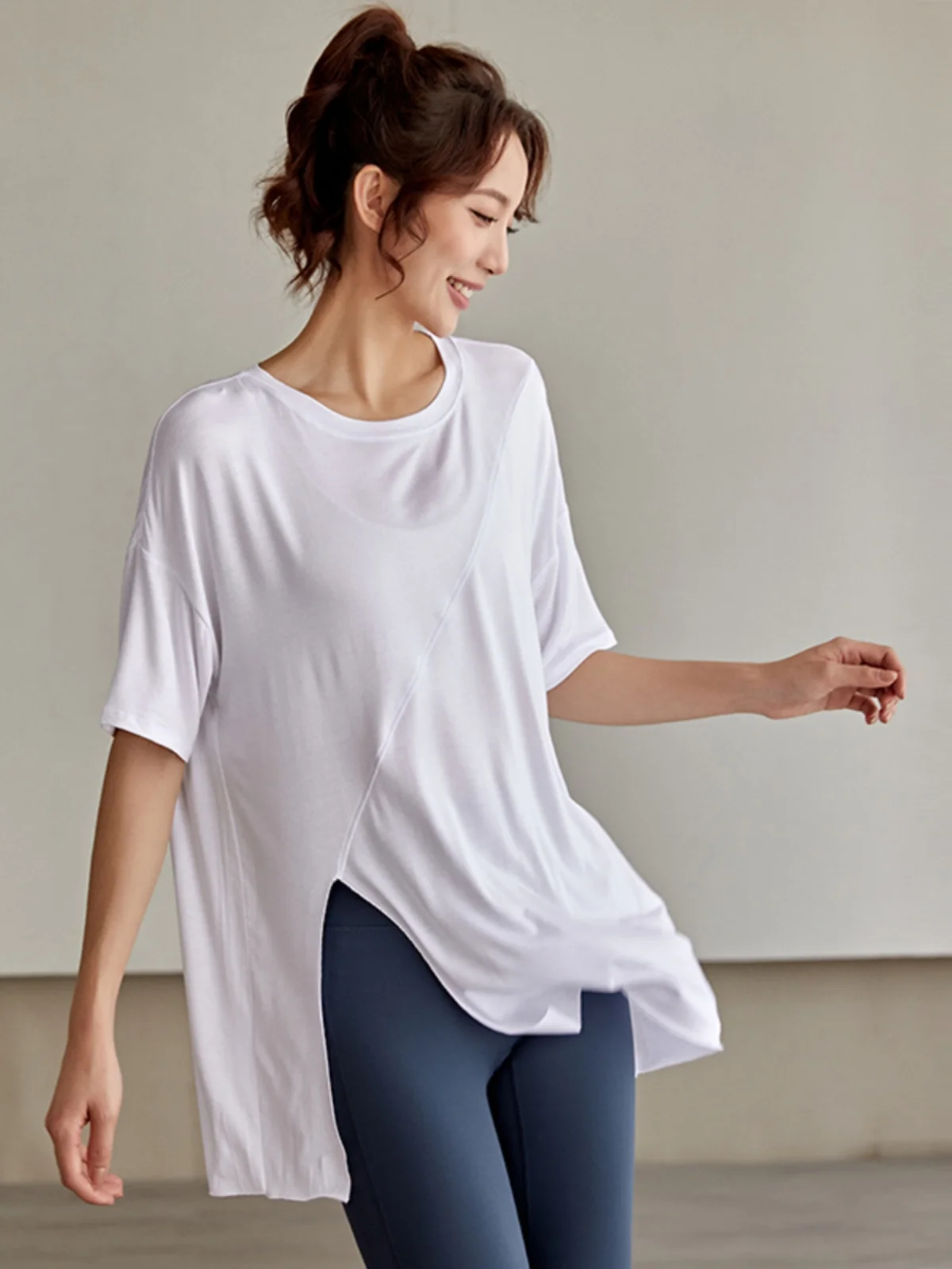 

Women's Casual Training Sport Top Summer New Loose Slimming Fitn Running Mid-Length Yoga T-irt Qui Dry Breathable Poly...