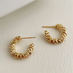 Trending Metal Hoop Earring Fashion New Design Texture Minimalist Korean Cheap Earrings for Women Jewelry Gifts 2024