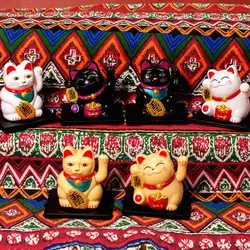 Mini Waving Lucky Cat Ornaments Chinese Cute Welcome Waving Cat Suit for Living Room Car Decor Statue Store Decoration Supplies