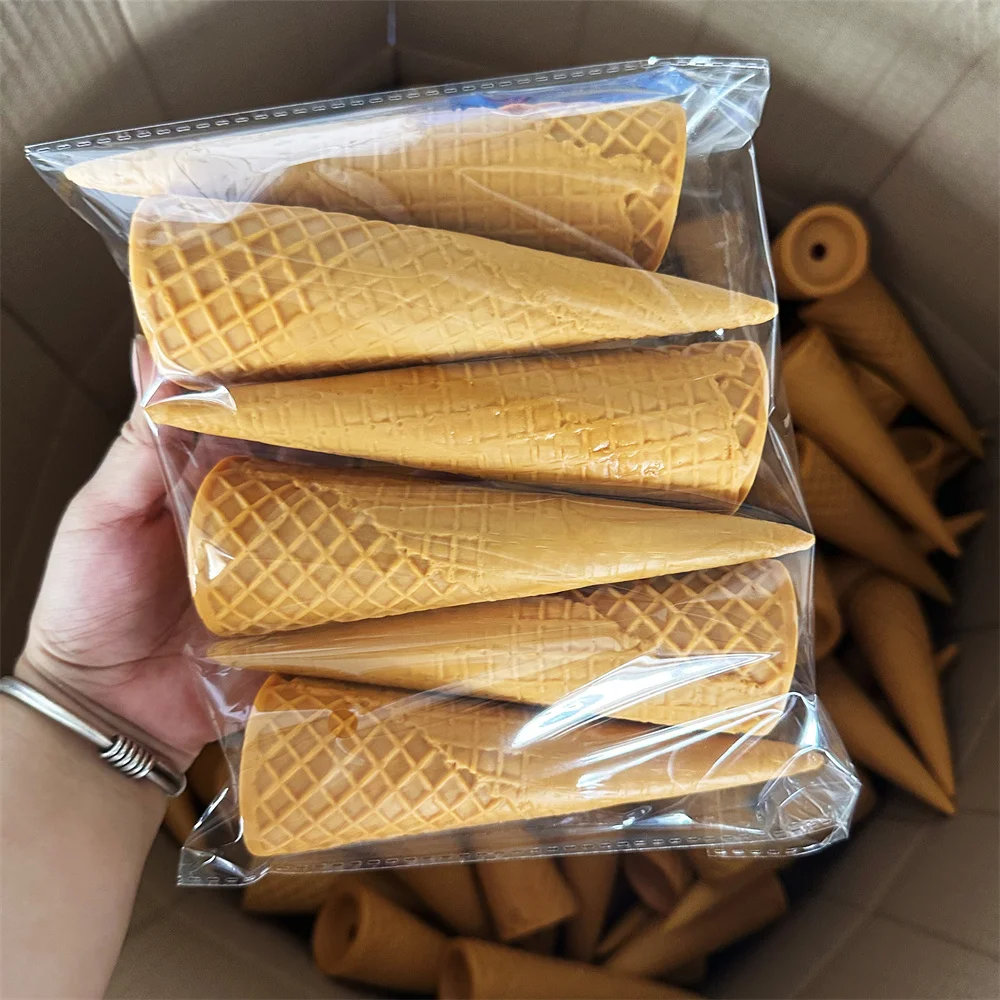 6.6in 6pcs Plastic Shatterproof No Deformable Waffle Gold Cone Business Practice Sets Reusable DIY Props Ice Cream Model Machine