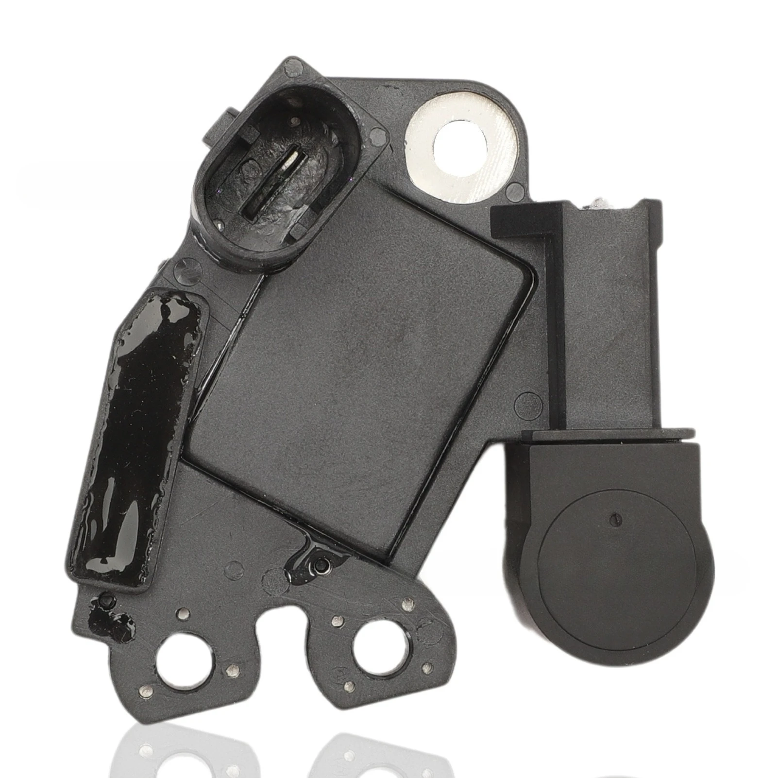 038903803K For Jetta Passat Audi A3 A4 A6 Generator Regulator 06B903803B