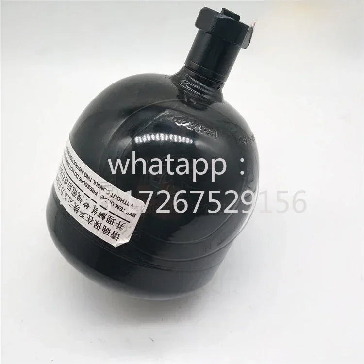 

R8 AMT speed selector accumulator storage tank accumulator