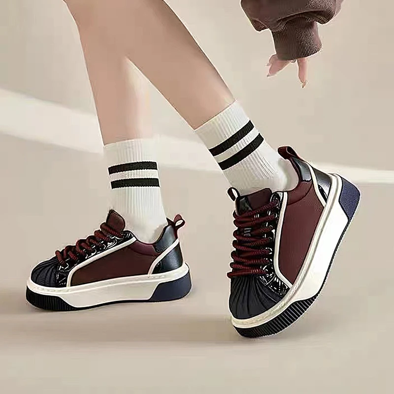 

Fashion Design Striped Shell Heads Shoes For Man Soft lightweight Flats Skateboard Sneakers Retro Luxury leather shoes 2025