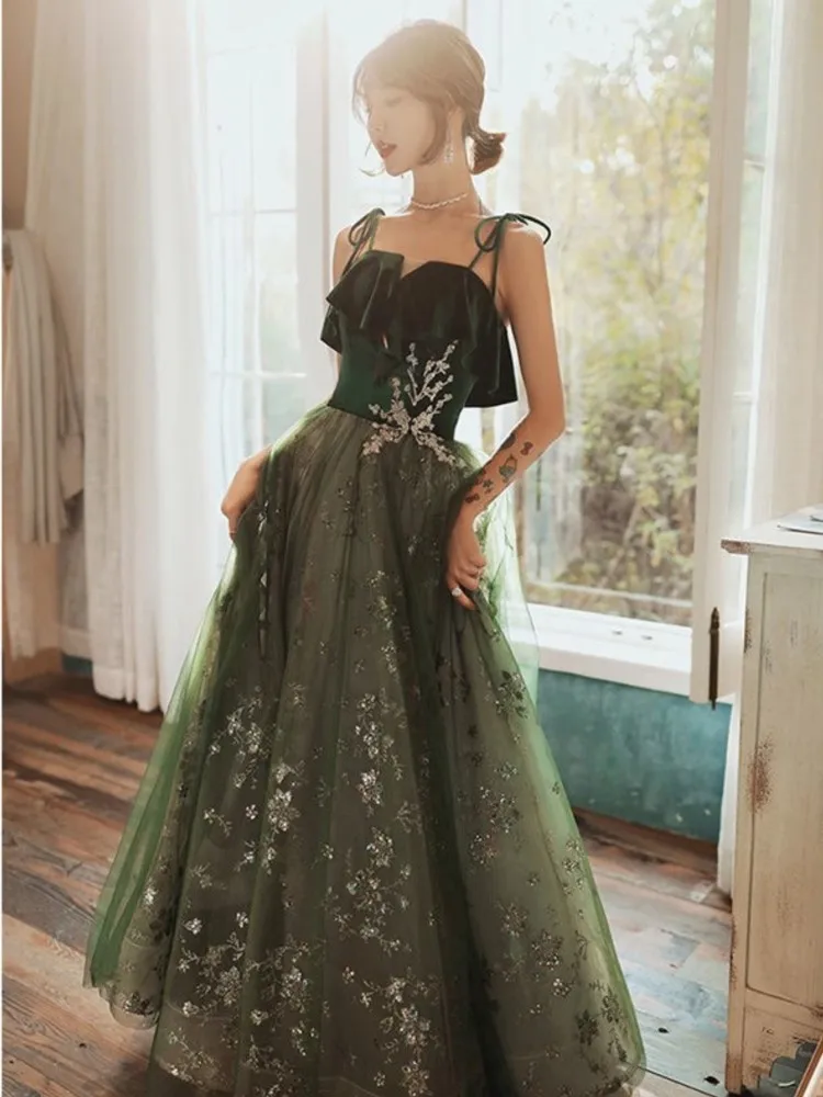 Spaghetti Strap Green Prom Dresses Appliques Ruffles Sleeveless A-Line Floor Length Gowns Women's Formal Party Dress