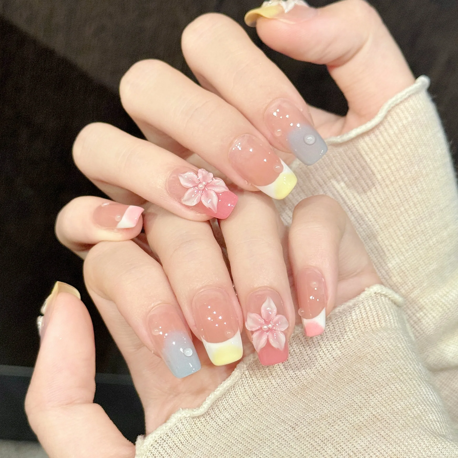 10PCS Square/Oval Handmade Press On Nails,Mo Landi Soft Fog Gradient Carving,Suitable For Parties And Daily Wear.
