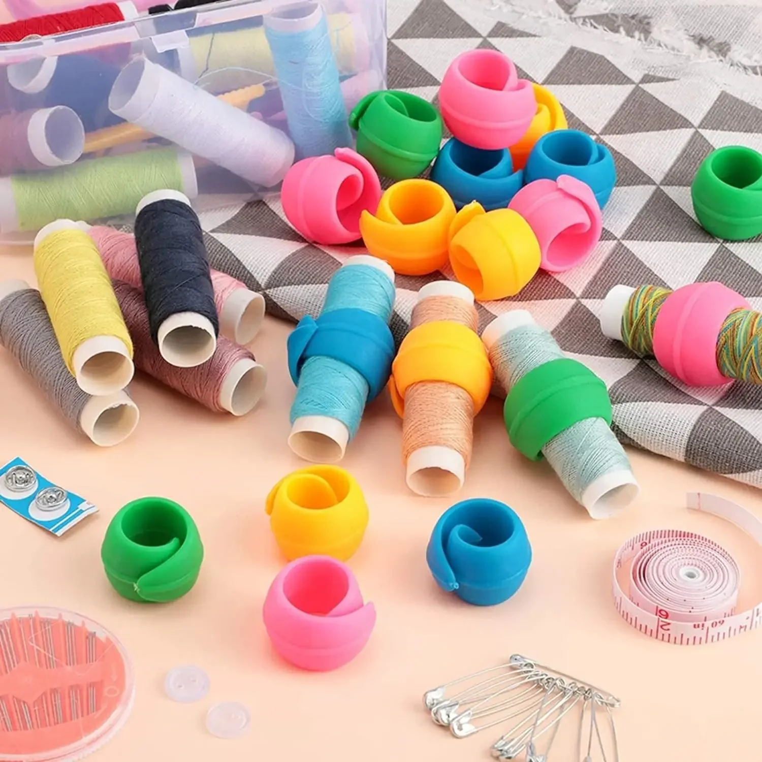 Bobbin savers & spool huggers in 5/10/20pc sets—stop thread tails unwinding, no loose ends for sewing & embroidery machines