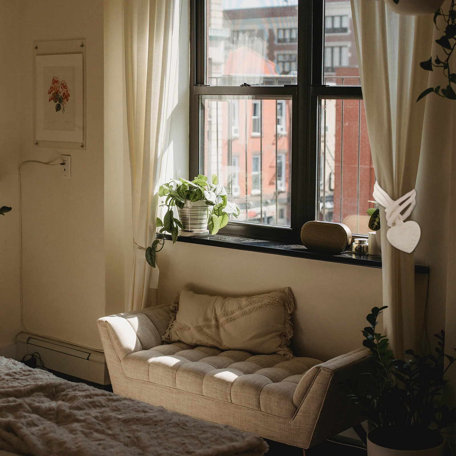 

2Pcs Heart Curtain Tiebacks Cotton Rope Exquisite Elegant Window Drapery Tie Ropes for Bedroom Living Room Home