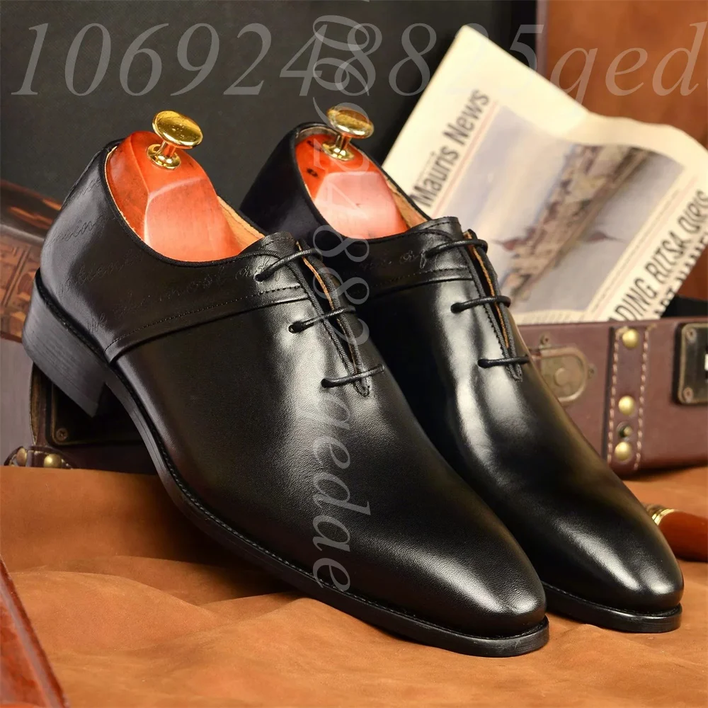 

Lace-Up Pointed Toe Oxfords, Polished Finish, Embossed Detail, Non-Slip Rubber Sole, Comfortable Durable Formal Footwear for Men