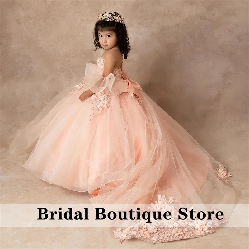 

Cute 2024 Pink Flower Girls Dress Bow Beading Bell Sleeves Ball Gown Flowers Applique Pearls For Birthday Party Gown Robes