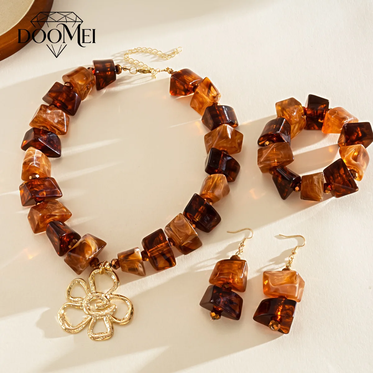 DOO MEI Retro Chunky Tortoise Resin Bead Necklace Earrings Jewelry Set Hollow Flower Charm Necklace for Party Wedding Daily Wear