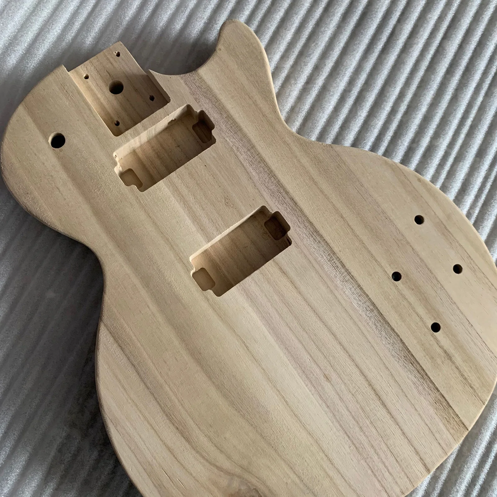 Unfinished Electric Guitar Body Maple Wood Blank Guitar Barrel for LP Style Guitars DIY Parts