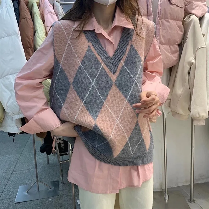 Knitted Vest Women's 2025 New Autumn and Winter Korean Version Diamond Grid Sweater Vest Jacket V-neck Top