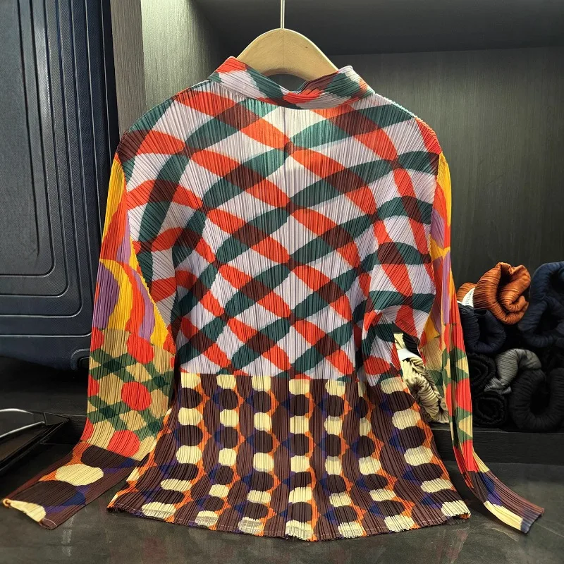 Camicia a pieghe Miyake 2025 Autunno Nuovo design di nicchia Colletto con stampa di collisioni a colori Camicia a maniche lunghe Casual Top semplici e versatili