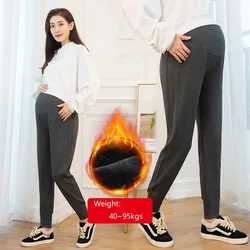 Pantalones gruesos de gran tamaño para mujeres embarazadas, pantalones de felpa cálidos ajustables para embarazadas, ropa de maternidad holgada, invierno 2024