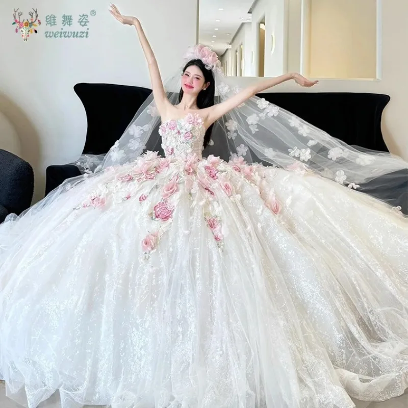 

Sweet Style Three-dimensional Flower Decorated Strapless Waist Cinching Slim Bridal Wedding Dress with A Girlish Feel Princess