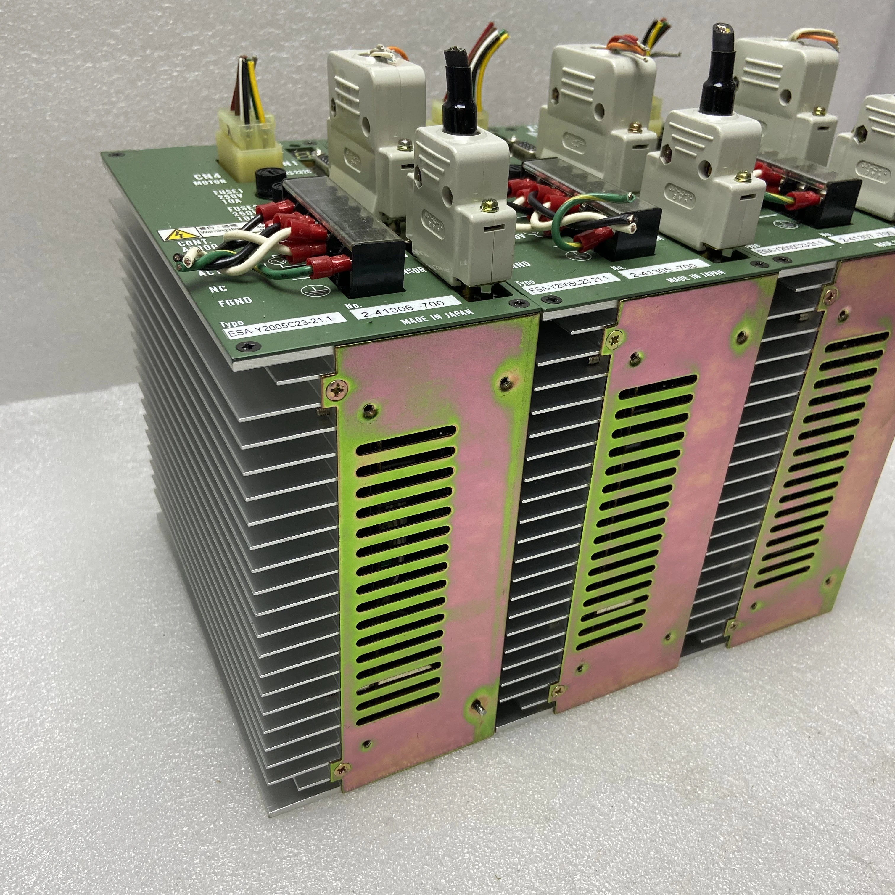 ESA-Y2005C23-21.1 Servo Driver ESA-Y3008A23-21.1 ESA-Y3008A25-20 ESA-Y3040A23-21 ESA-Y3008A25-20 in Stock Consult Actual Price