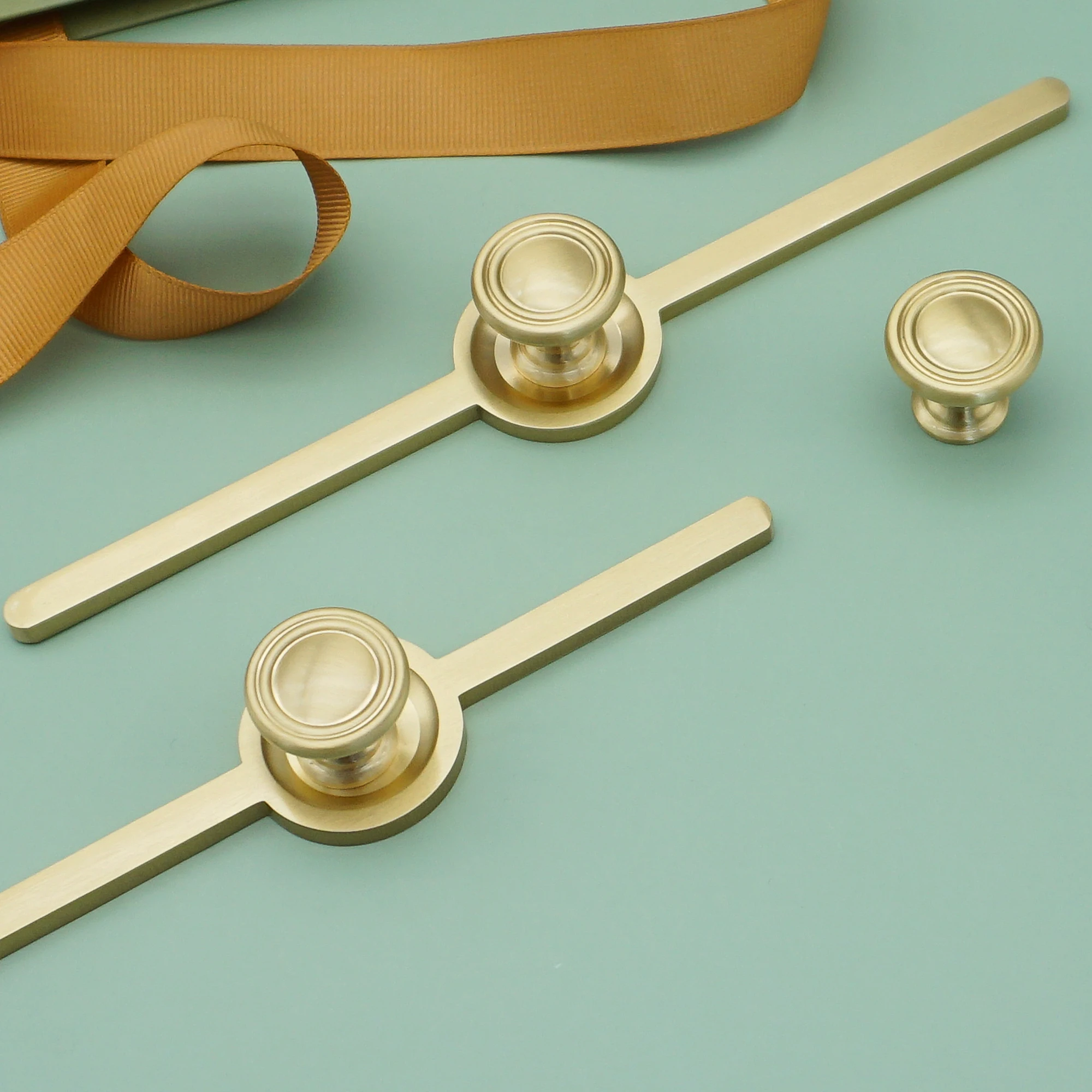 食器棚ハンドル,デラックス家具,ハードウェア,キッチンアクセ - Furniture Hardware With Backplate のレビューと価格