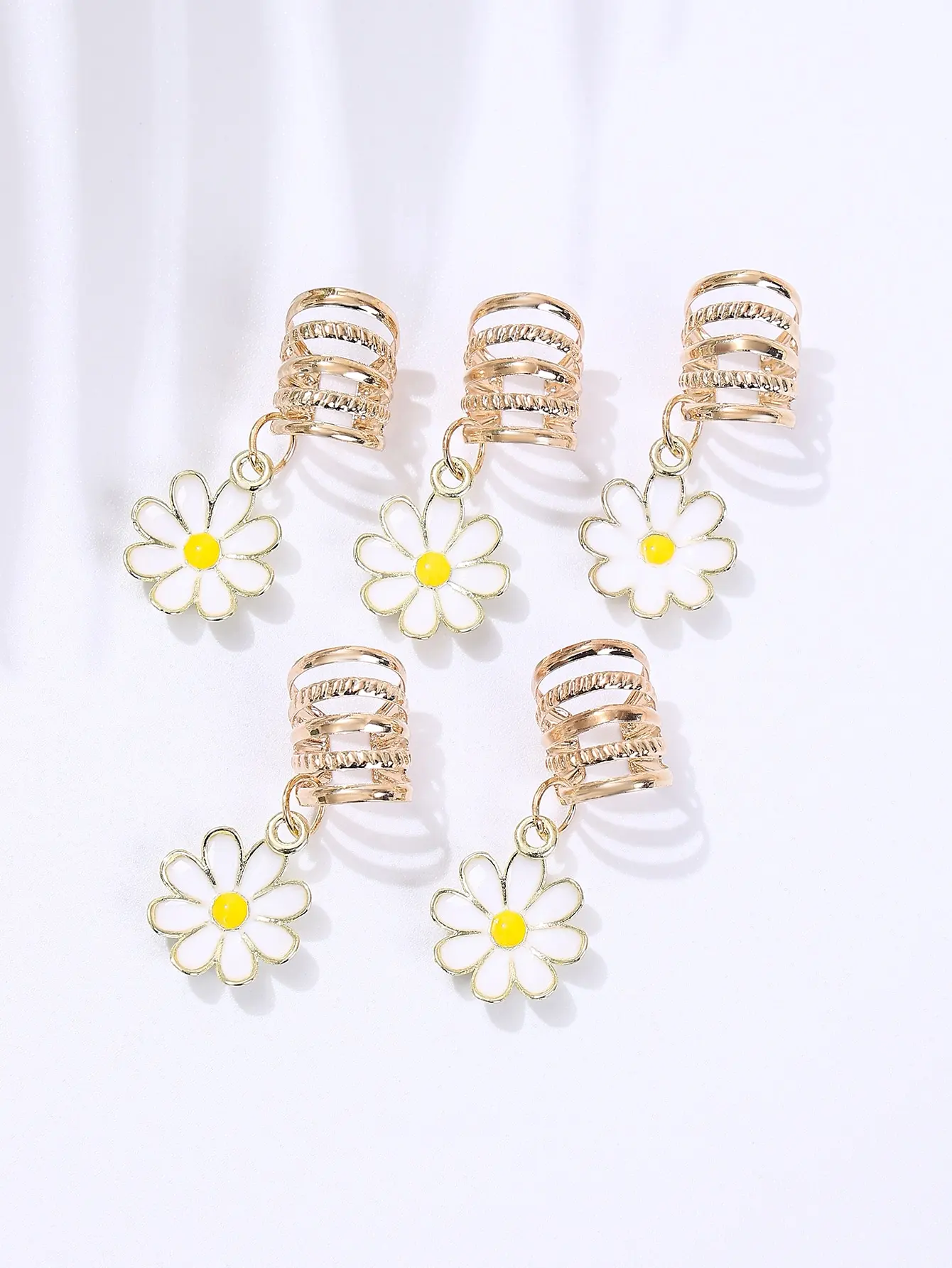 5pcs Women\'s White Alloy Daisy Drop Hair Ring For Braids, Sweet Fashionable Fresh Style, Suitable For Daily And Vacation Wear