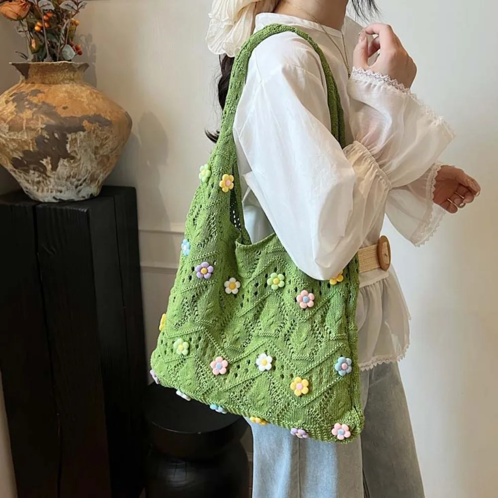 

Sweet Crochet Tote Bag Flower Charm Breathable Flower Thread Woven Bag Hollow Out Lightweight Knitting Handbag Beach