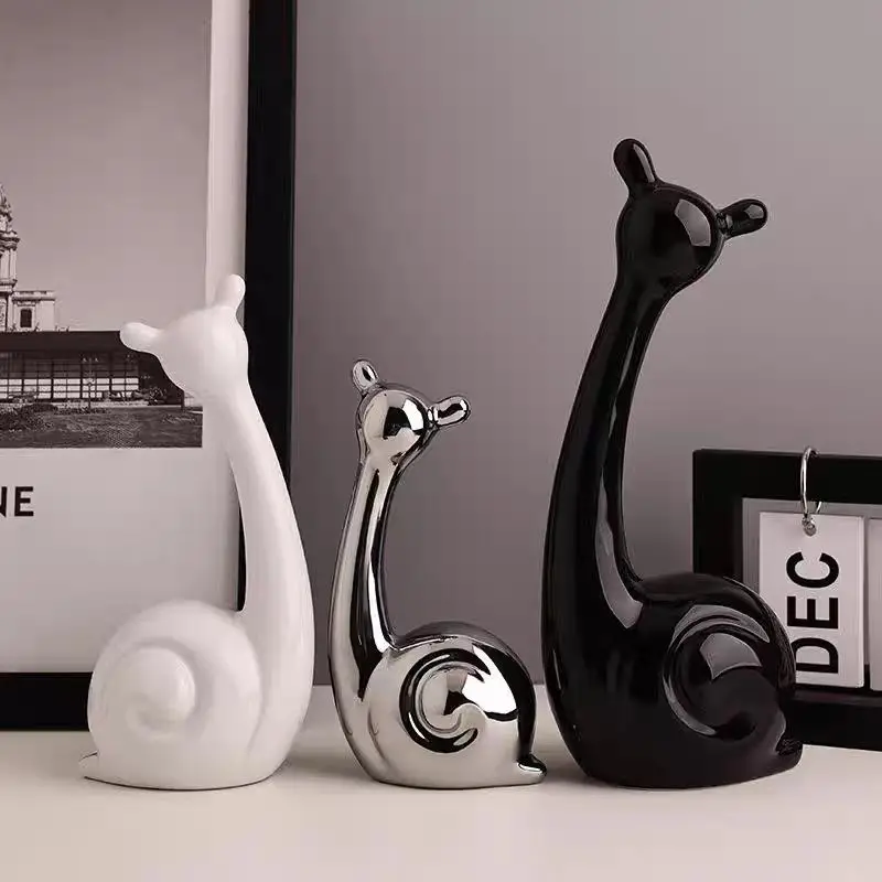 Family Of Three Snails Home accessories Living Room Light luxury Ceramic Ornament TV cabinet high-end wine cabinet Decorations