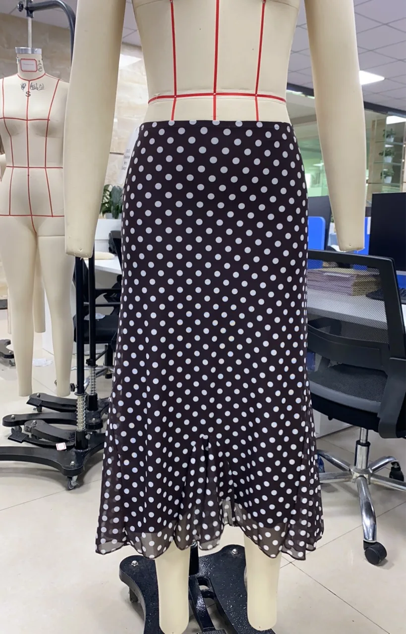 

Women y2k Vintage Aesthetic Dot Print Skirts Casual Elegant Mid Rise Ruffled Hem Midi Skirt for Beach Vacation Streetwear