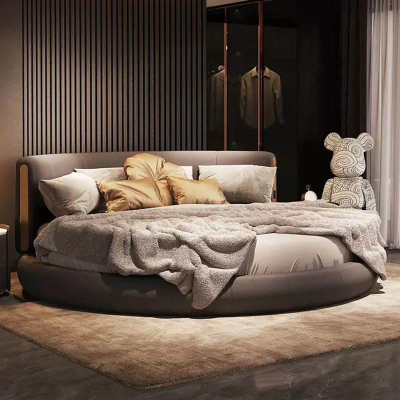 Italian simple leather bed solid wood minimalist master bedroom leather art bed designer double round bed hotel