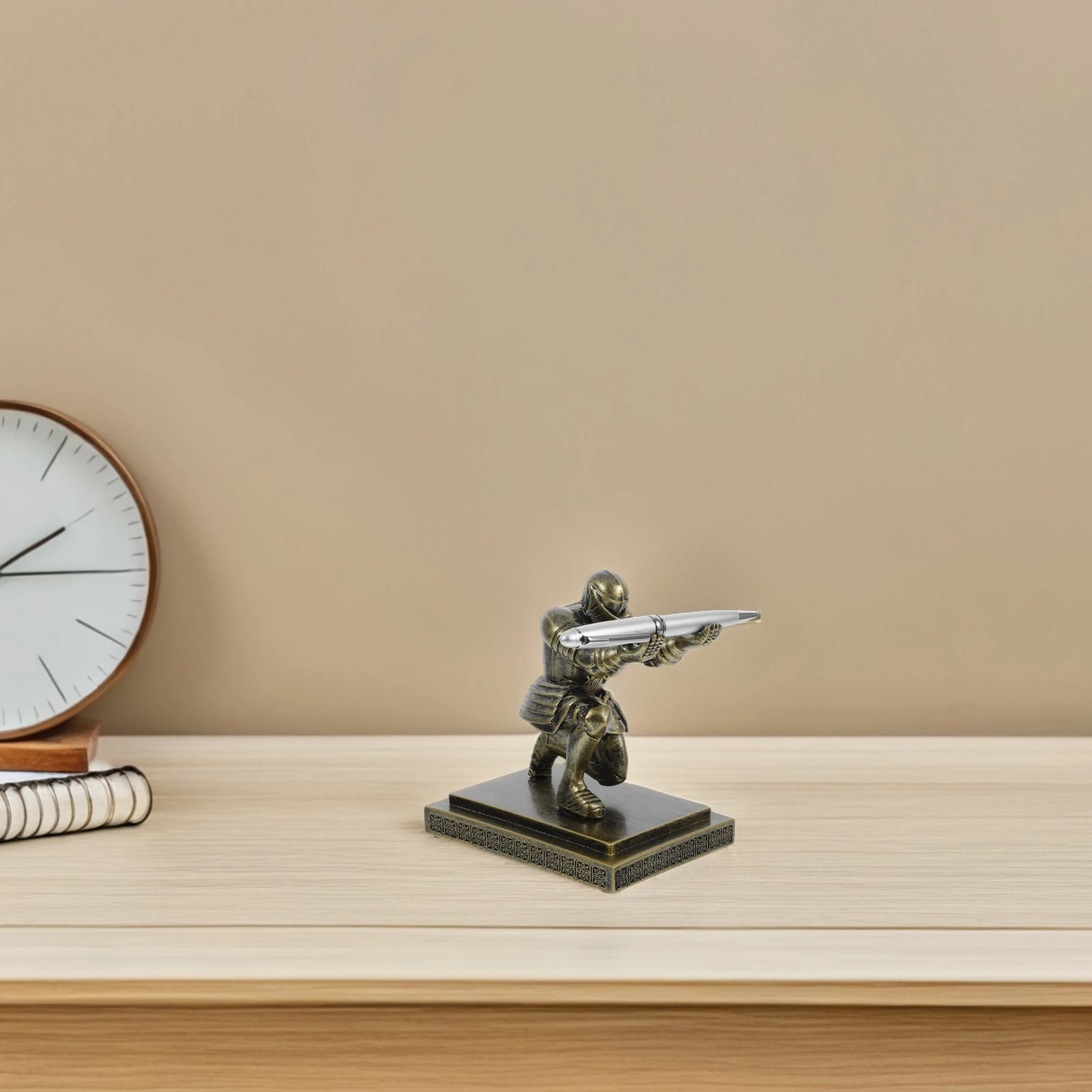 

Soldier Desk Accessory Creative Desktop Pen Holder Stable Base Metal Pen Pencil Stand For Office Display