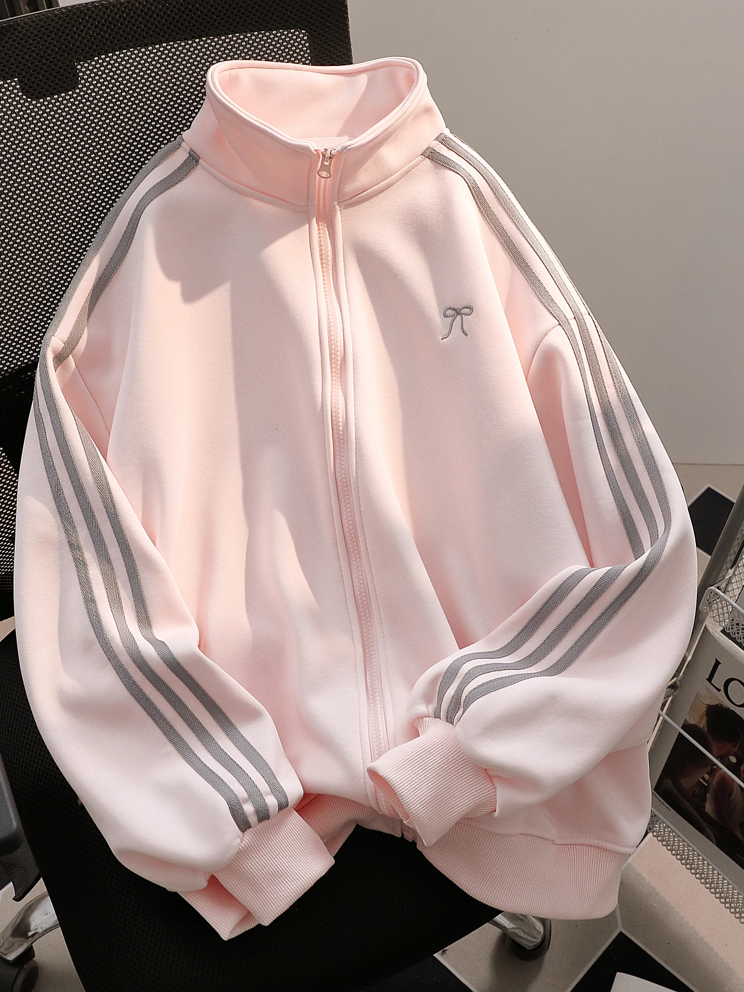 

Autumn Winter 2026 Women's Loose Fit Zipper Cardigan Hoodie Tee Stripe Pink Casual Retro American Sle Long Sve Sweatirt