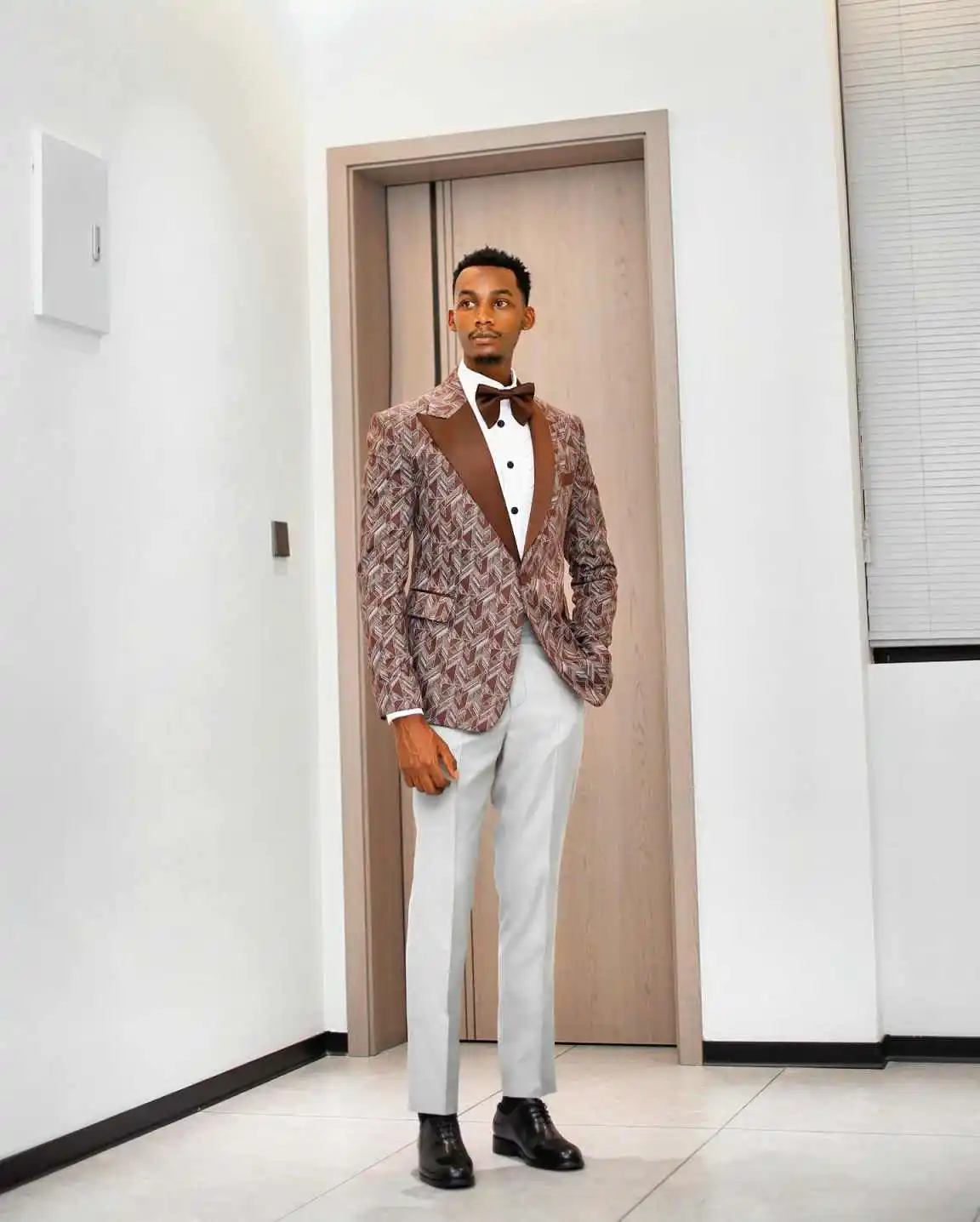 أنيقة الجاكار الزفاف العريس البدلات الرسمية سليم صالح 2 قطعة سترة السراويل الذكور حفلة موسيقية مناسبة عادية مخصصة