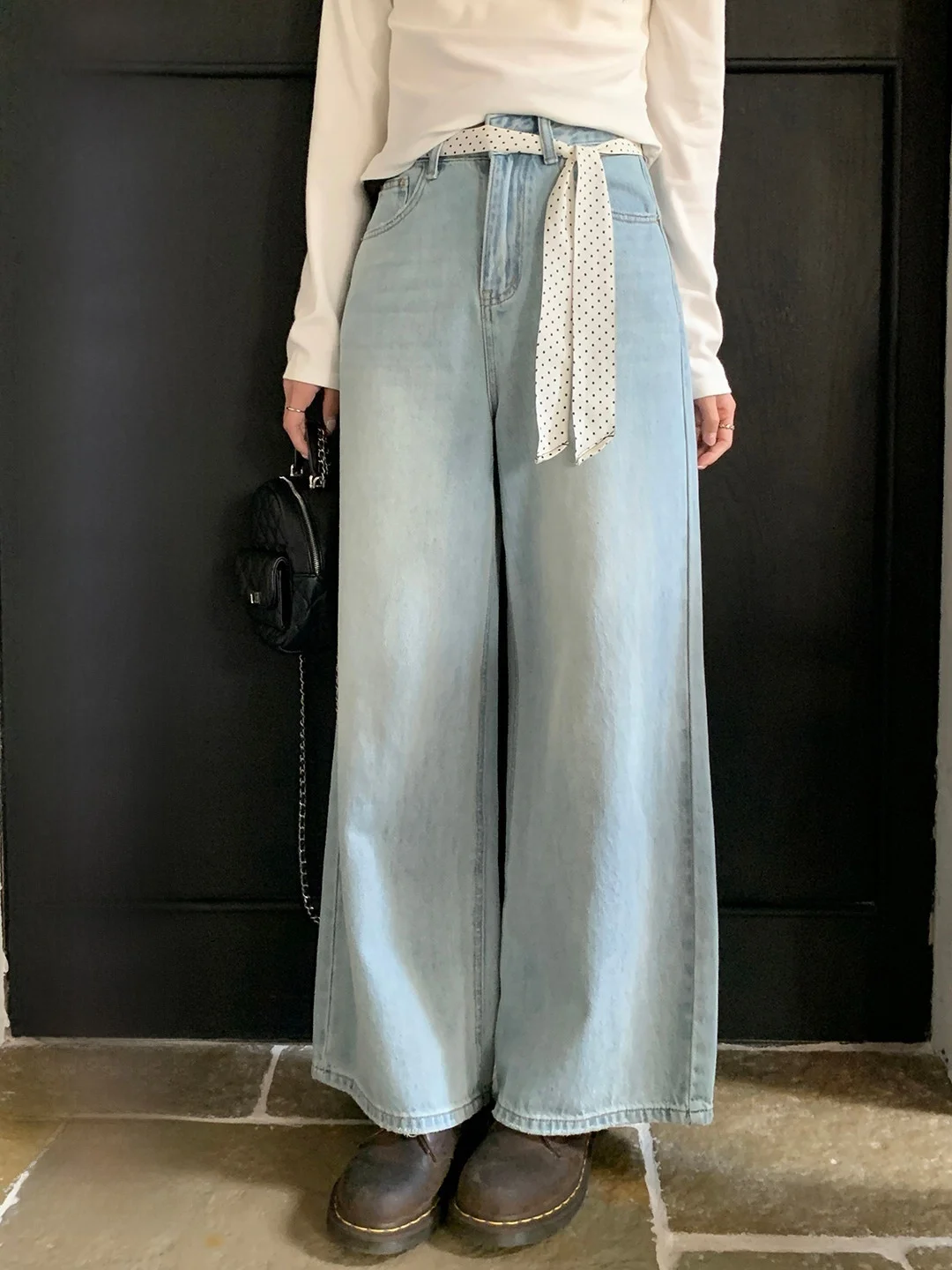 

High Waist Wide Leg Jeans Polka Dot Silk Scarf Worn White Loose Fit Casual Style Spring Season Girls Jeans Straight Cut Slimming