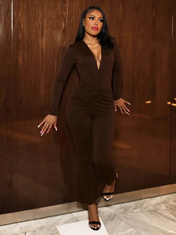 بدلة قفز مكشكشة مرقعة من EOENKKY للسيدات بفتحة رقبة على شكل حرف v عميقة للياقة البدنية في الخريف وسحاب للنشاط ملابس خروج ضيقة للتمرين