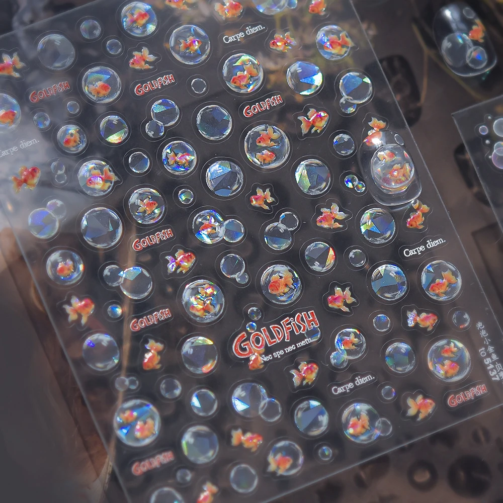 Verträumte Wasserblase Goldfisch Meerjungfrau Ozean Thema 5D Nail Art Aufkleber Bunte schillernde Muschel Glow Selbstklebender Maniküre Aufkleber