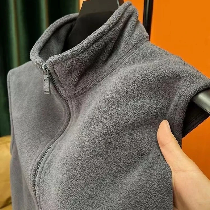 

Мужские однотонные простые уличные повседневные жилеты без рукавов, осень-зима, универсальные винтажные топы на молнии, модная мужская одежда в стиле Харадзюку