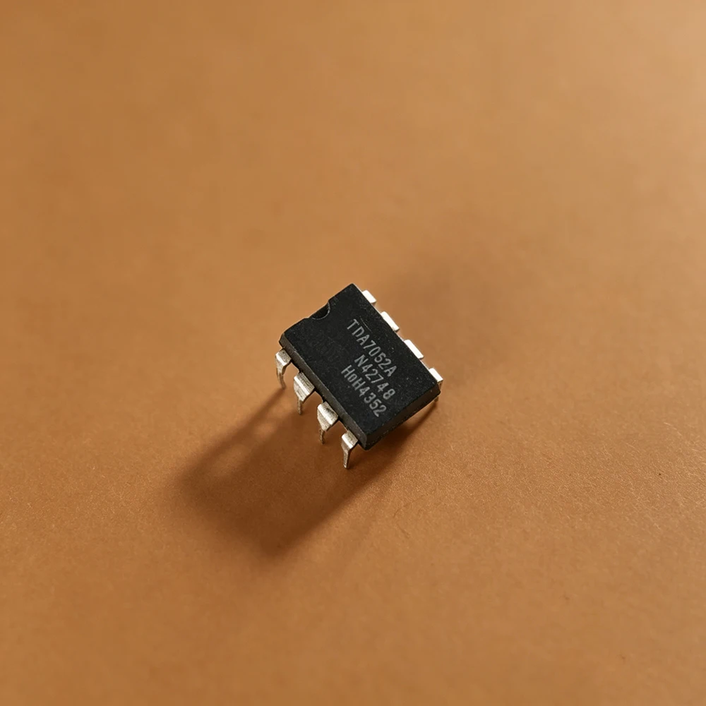 10pcs/lot TDA7052A TDA7052 7052A DIP-8 In Stock
