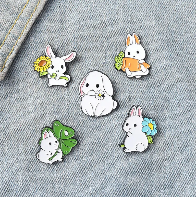 Pins Custom Cute Docile Animals Brooch Lapel Badge Bag Cartoon Jewelry Gift for Friends Big-eared Rabbit Enamel