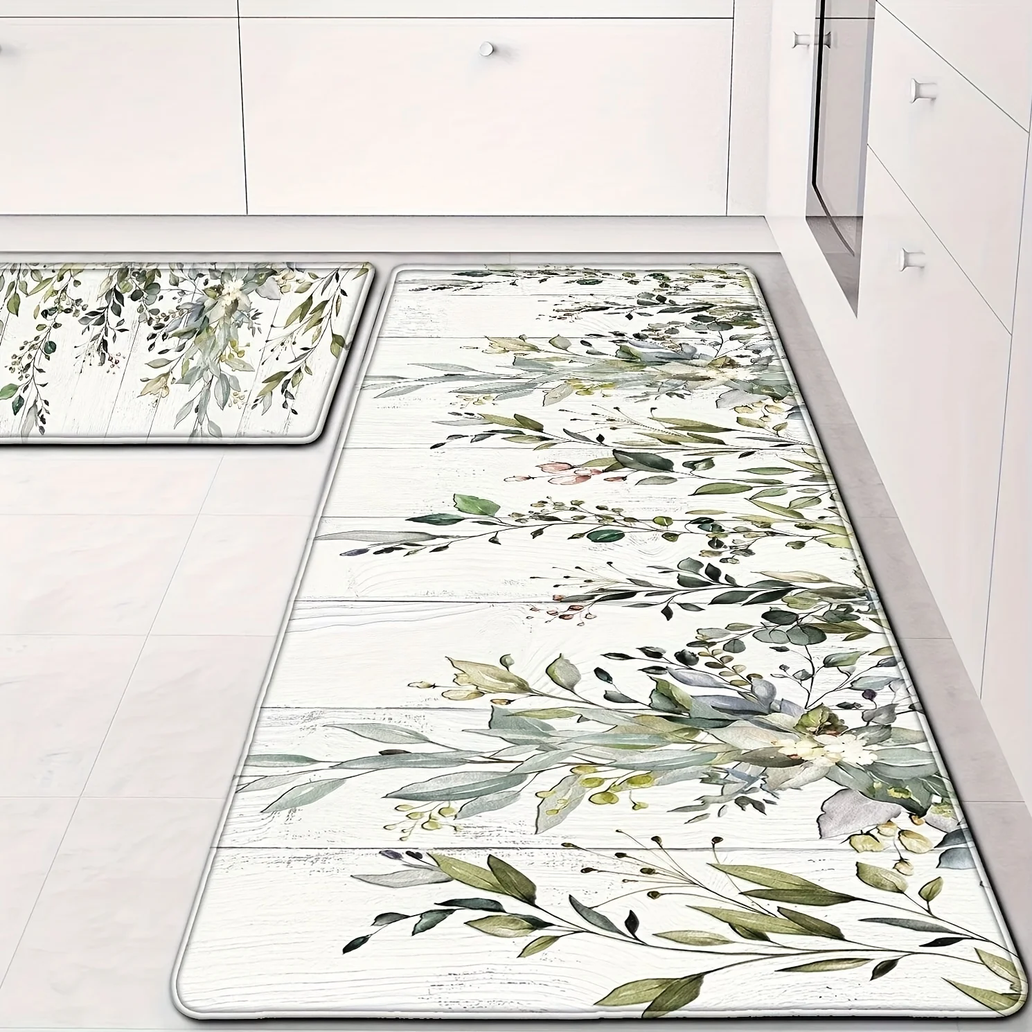 Non-slip and eye-catching, these green plants add a touch of nature to your cooking space and are perfect for the kitchen.
