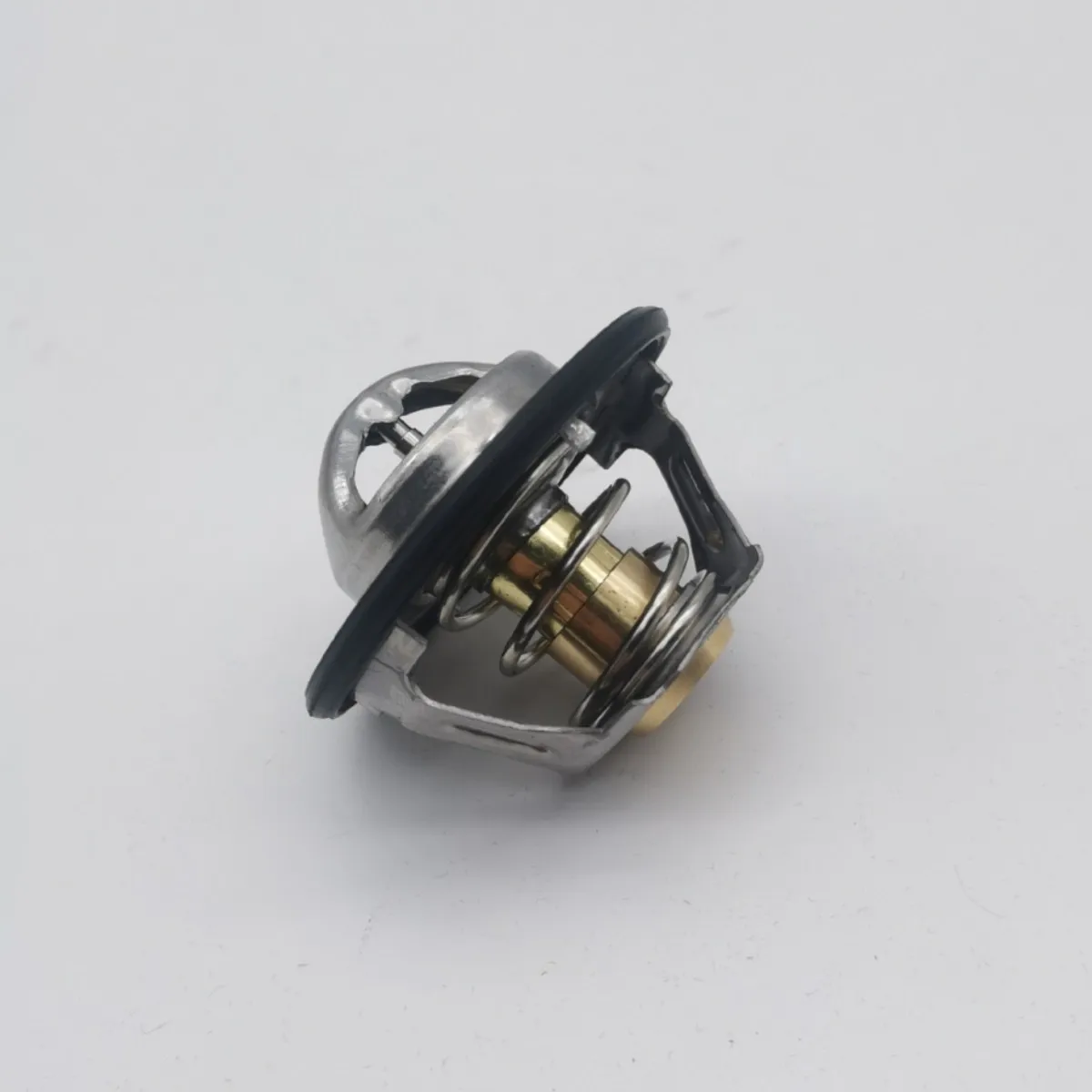 3974823 4929642 5292708 6754-61-6211 5292742 3935811 Thermostats are available for Cummins engines